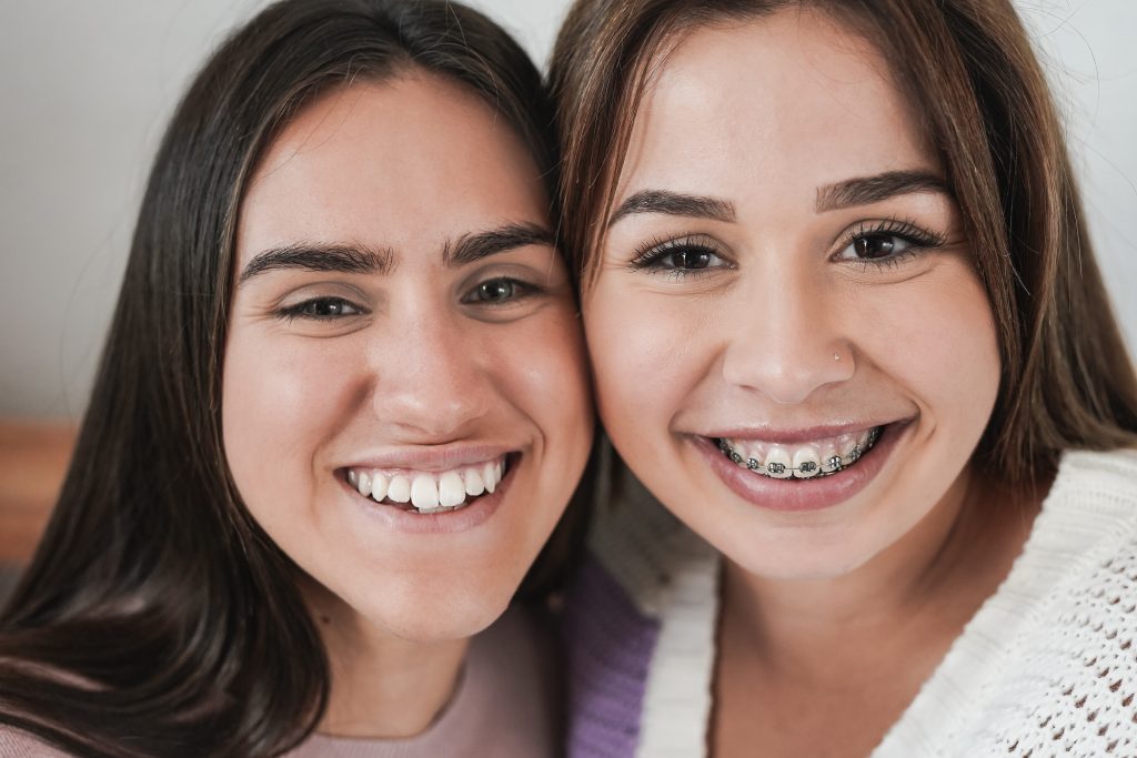Invisible braces vs. traditional braces